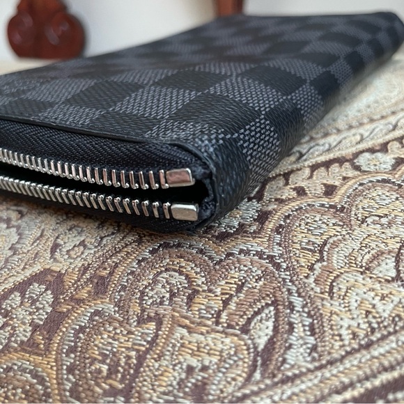 Louis Vuitton 2020 Authentic Vertical Damier Check Zippy Wallet Graphite W/ COA - Picture 15 of 15